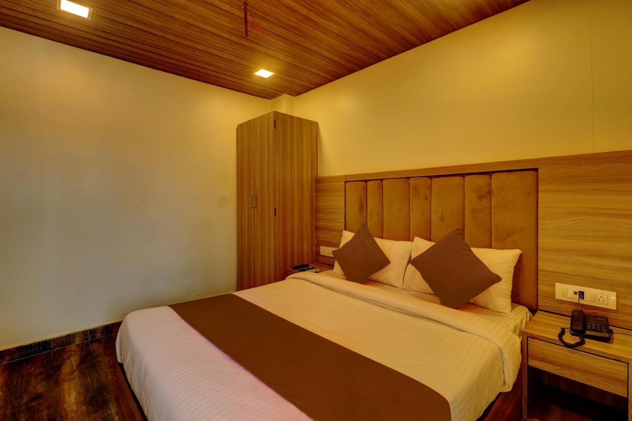 Hotel Priceless Мумбаи Экстерьер фото